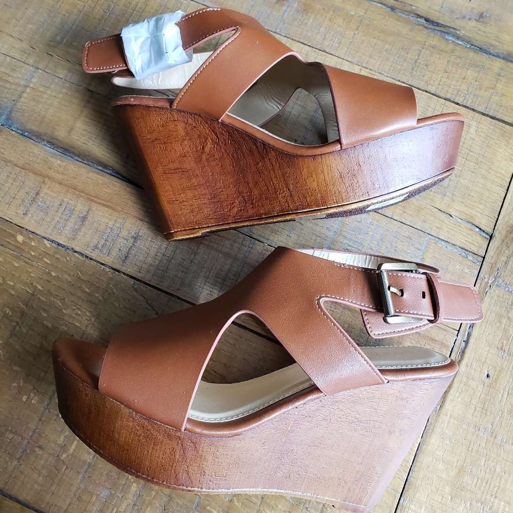 Women’s Layne Bryant wedged shoes brown leather tan platform lightweight strap